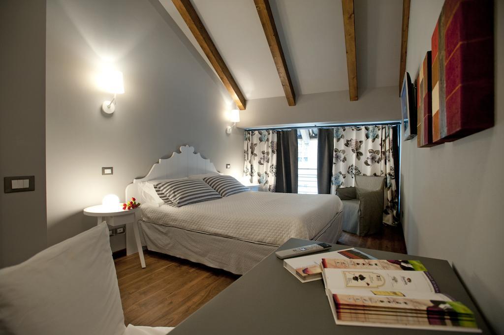 Bed and Breakfast Vinoteca La Sacrestia Alba  Pokoj fotografie